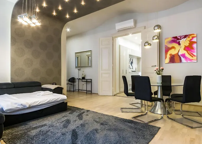 Andrassy Str. Luxury Apartment