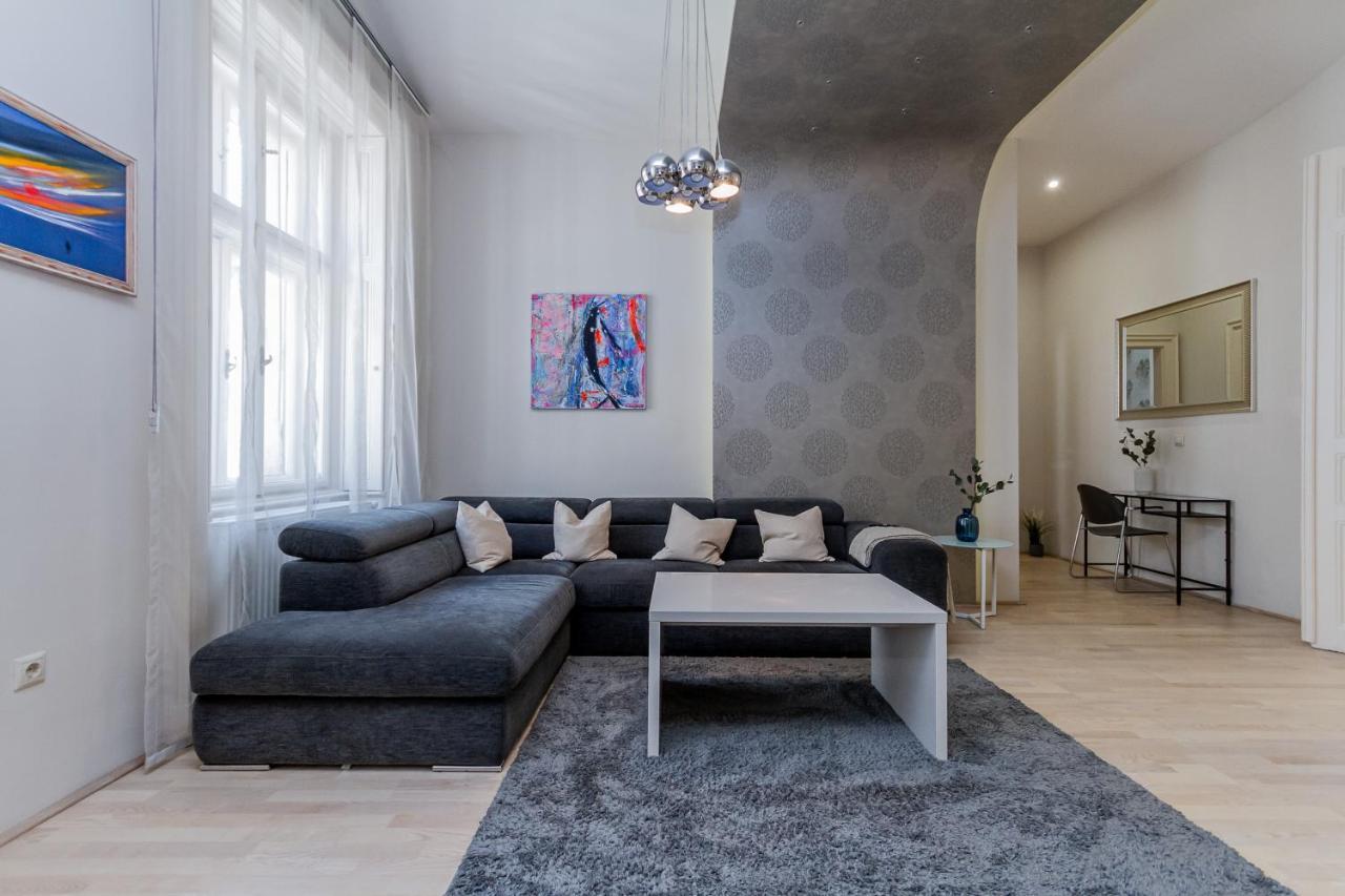 Andrassy Str. Luxury Апартаменты