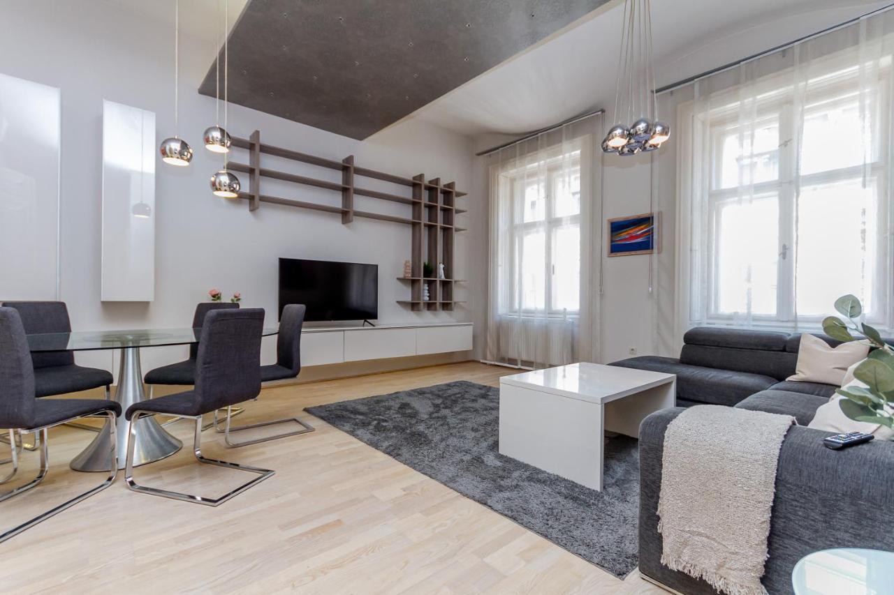 Апартаменты Andrassy Str. Luxury *